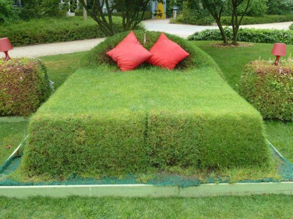 Die besten 100 Bilder in der Kategorie wohnen: Rasen Bett