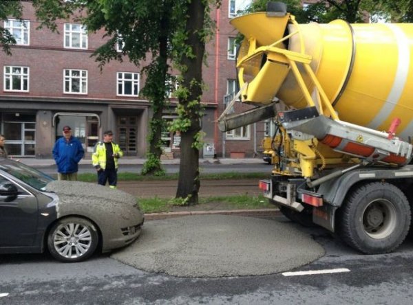 Die besten 100 Bilder in der Kategorie shit_happens: Betonmischer, Fail, Beton