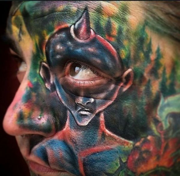 Die besten 100 Bilder in der Kategorie lustige_tattoos: Zyklopen, Auge, Gesicht, Tattoo