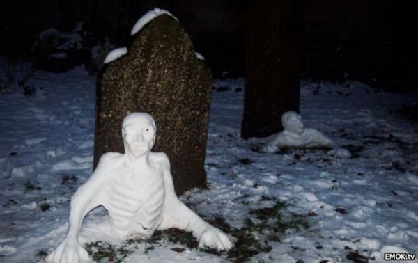 Die besten 100 Bilder in der Kategorie schnee: Schnee-Zombies, Schwarzer, Humor, Friedhof