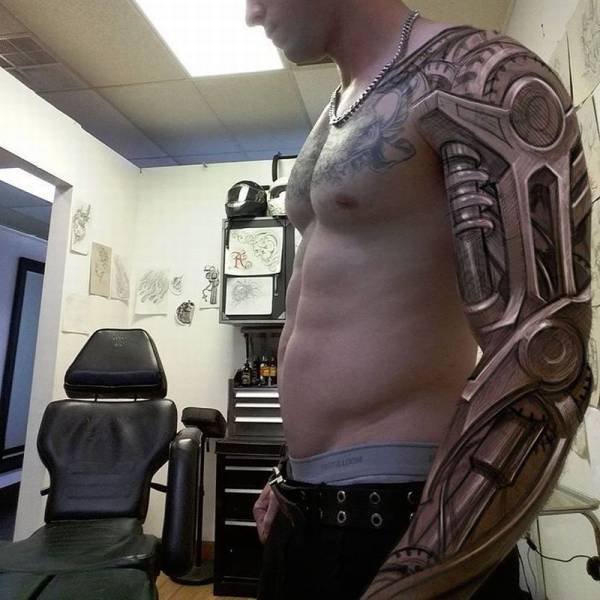 Die besten 100 Bilder in der Kategorie biomechanic_tattoos: Tattoo, biomechanisch, Arm, Gelenke