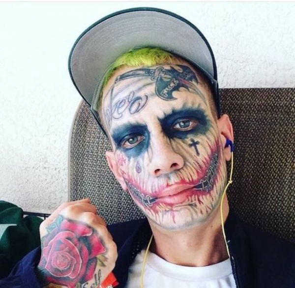 Die besten 100 Bilder in der Kategorie schlechte_tattoos: Joker, Tattoo, Horror, Gesicht