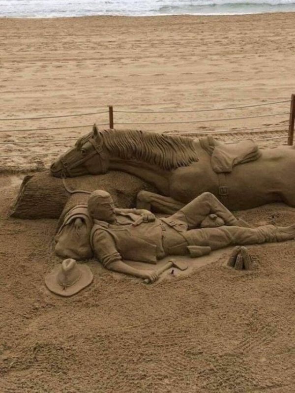 Die besten 100 Bilder in der Kategorie sand_kunst: Cowboy, Pferd, Sand, Kunst, Beil, Feuer, Strand