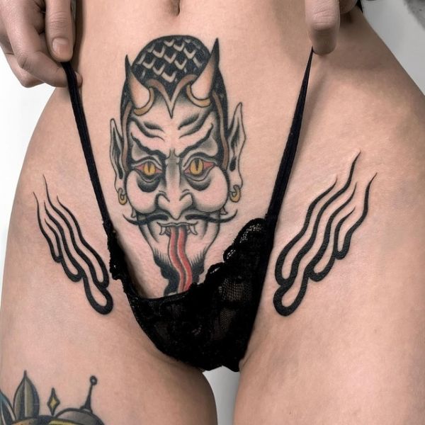 Die besten 100 Bilder in der Kategorie intim_tattoos: Intimtattoo, Teufel, Zunge, Frau