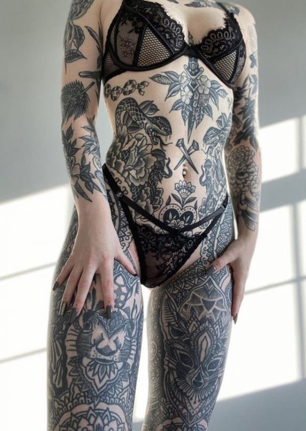 Die besten 100 Bilder in der Kategorie intim_tattoos: Intimtattoo, Frau, Ornamente