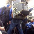 The Best Pics:  Position 97 in  - Funny  : Fernseher-Transport in U-Bahn