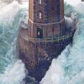 The Best Pics:  Position 215 in  - Funny  : Monster-Wellen um Leuchtturm