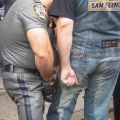 The Best Pics:  Position 88 in  - Funny  : Polizist pisst Mann an