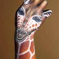 Die besten Bilder in der Kategorie bodypainting: hand giraffe