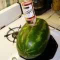 Die besten Bilder in der Kategorie nahrung: Schnelle und einfache Vodka-Melone-Bowle
