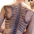 The Best Pics:  Position 80 in  - Funny  : Skelett-Tattoo auf dem Rücken