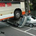 Die besten Bilder in der Kategorie autos: Bus-Unfall