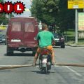 The Best Pics:  Position 101 in  - Funny  : Holztransport mit Roller