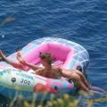 The Best Pics:  Position 64 in  - Funny  : Frau bläst Schlauchboot auf