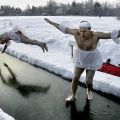 The Best Pics:  Position 60 in  - Funny  : Ballerinas gehen baden
