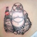 Die besten Bilder in der Kategorie lustige_tattoos: Budha mit Coke - Tattoo