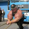 Die besten Bilder in der Kategorie maenner: Geschwollene Oberarme - Ugly Muscle Man