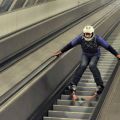 Die besten Bilder:  Position 130 in gefÄhrlich - Skifahren auf Rolltreppe - Urban skiing
