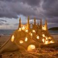 Die besten Bilder in der Kategorie sand_kunst: Beleuchtete Sandburg