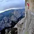 The Best Pics:  Position 60 in  - Funny  : Gefährlicher Pfad an Felswand
