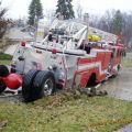 Die besten Bilder:  Position 6 in unfÄlle - Feuerwehrauto verliert Hinterachse - Firefighters Fail