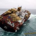 The Best Pics:  Position 89 in  - Funny  : aufgelaufenes havariertes Containerschiff