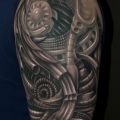 Die besten Bilder in der Kategorie biomechanic_tattoos: Biomechanic TAttoo auf Oberarm