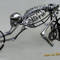 Die besten Bilder in der Kategorie fahrraeder: Fantastic Skeleton Bicycle art piece by Jud Turner