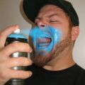 Die besten Bilder in der Kategorie hirnlos: Wanna be a Blueman - Blaue Farbe ins Gesicht