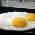 Die besten Bilder:  Position 25 in mÖbel - Fried Egg Designer Carpet