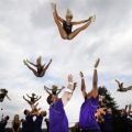 Die besten Bilder in der Kategorie sport: Real High Flying Cheerleaders
