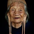 Die besten Bilder in der Kategorie frauen: Lange Ohren Alte Frau