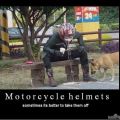 Die besten Bilder in der Kategorie schlimme_sachen: Ekel, Motorradfahrer, Helm, Kotzen