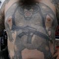 Die besten Bilder in der Kategorie schlechte_tattoos: Bewaffneter Bär