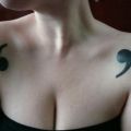 Die besten Bilder in der Kategorie lustige_tattoos: Ohne Worte - Brust Tattoo