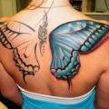 Die besten Bilder in der Kategorie coole_tattoos: 3D Schmetterling Tattoo auf Rücken
