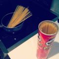 Die besten Bilder in der Kategorie clever: Pringles Dose zur Spaghetti Aufbewahrung