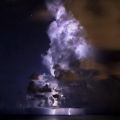 Die besten Bilder:  Position 16 in wolken - Schöne Riesen Gewitterwolke bei Nacht über Meer