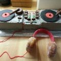 Die besten Bilder:  Position 2 in nahrung - DJ-Mischpult Kuchen mit Berliner-Kopfhörern