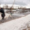 Die besten Bilder in der Kategorie menschen: Ein normaler Sommertag in Russland - Pferde-Wasserski