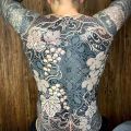 Die besten Bilder:  Position 13 in tattoos - Ganzkörper Tattoo, Weintrauben, Weinblätter, Muster, Ornamente