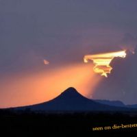 Sonne durch Wolke