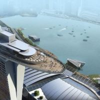 Marina Bay Sands Hotel mit Pool auf Dach