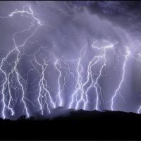 Kein Wetter zum Drachen steigen lassen - Riesen-Gewitter