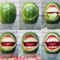 Wassermelonen Schnitz-Kunst