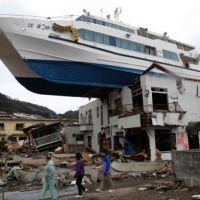 Schiff, Tsunami, Hochwasser, Dach