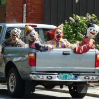 Pickup, Clowns, Horror, Vogelscheuchen