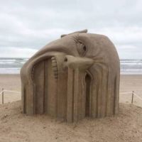 Die besten Bilder:  Position 1 in sand kunst - Kopf, Sand, Kunst, Strand, Wahnsinn, Surrealismus